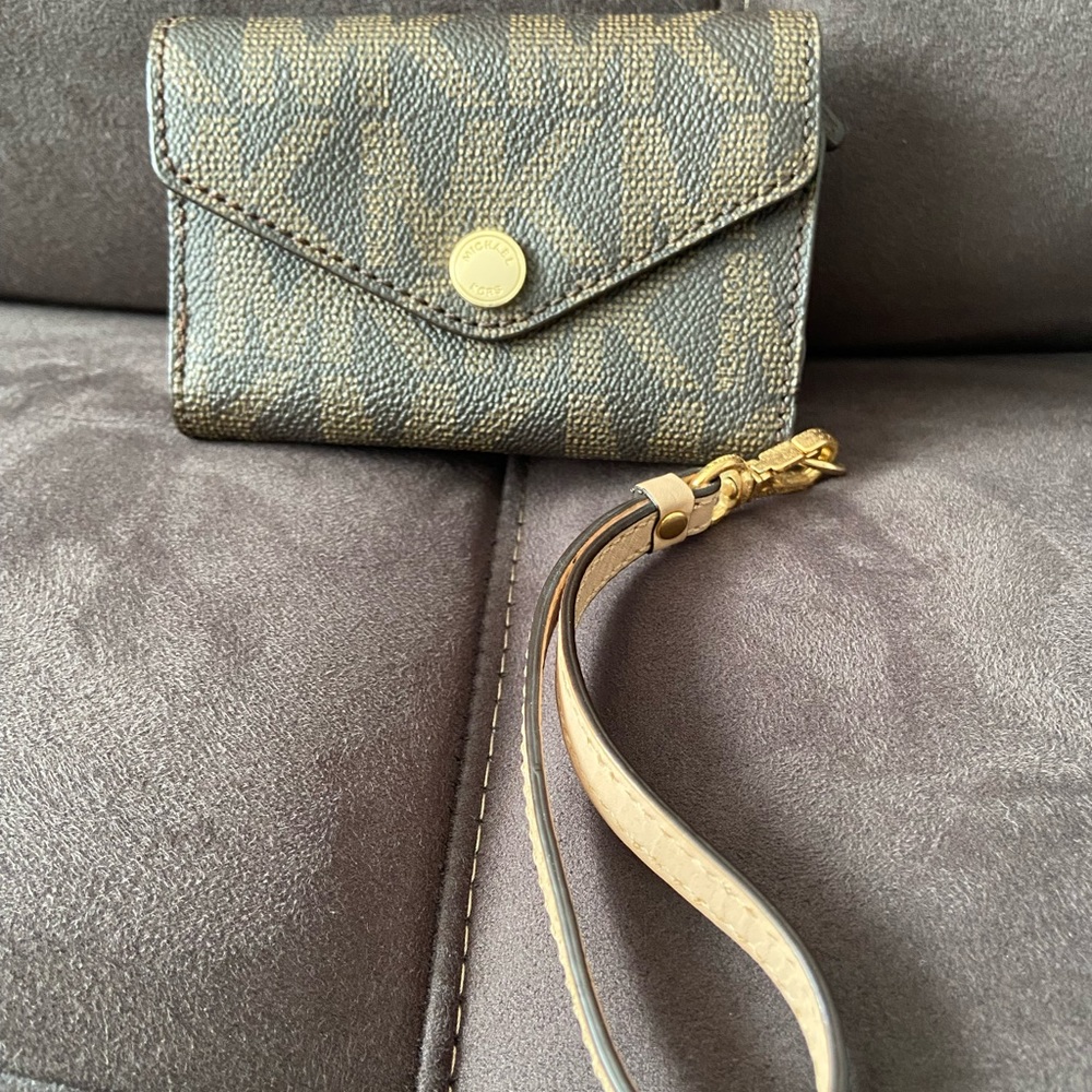 MICHAEL KORS Signature Logo iPhone Wallet